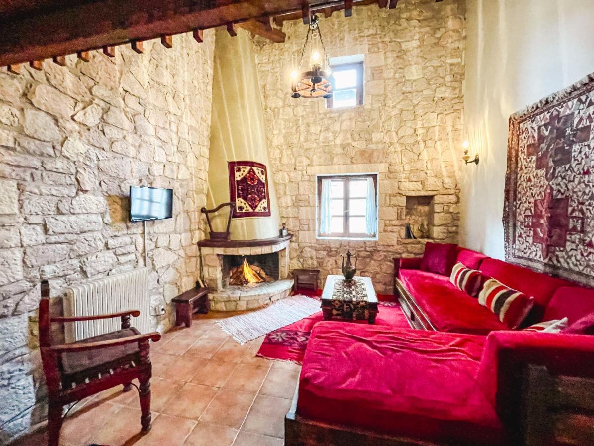Guesthouse Armakas Kalavryta Esterno foto